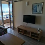 б003 в бийч резорт- море пред прозореца, плаж пред вратата !!! * Обзор
