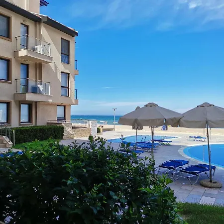 דירה б003 в бийч резорт- море пред прозореца, плаж пред вратата !!! אובזור