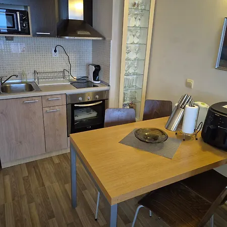 б003 в бийч резорт- море пред прозореца, плаж пред вратата !!! אובזור