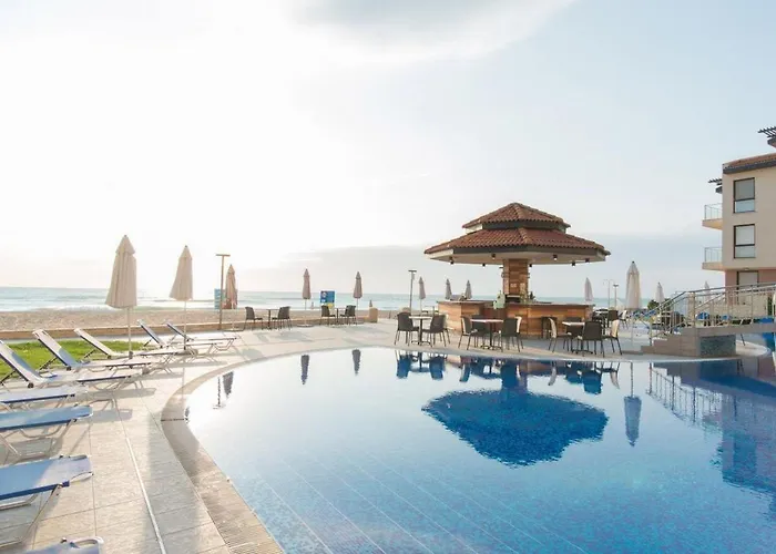 Апартамент б003 в бийч резорт- море пред прозореца, плаж пред вратата !!! *