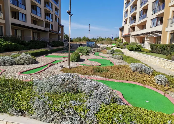 Апартамент б003 в бийч резорт- море пред прозореца, плаж пред вратата !!! Обзор