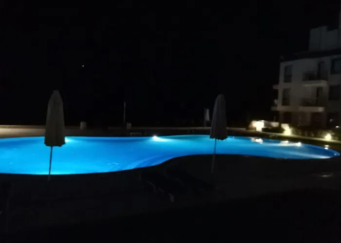 б003 в бийч резорт- море пред прозореца, плаж пред вратата !!! * Обзор